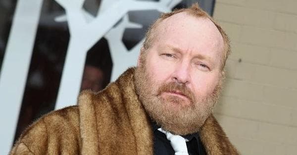 15 Weird Randy Quaid Stories You Won&rsquo;t Believe Are Real