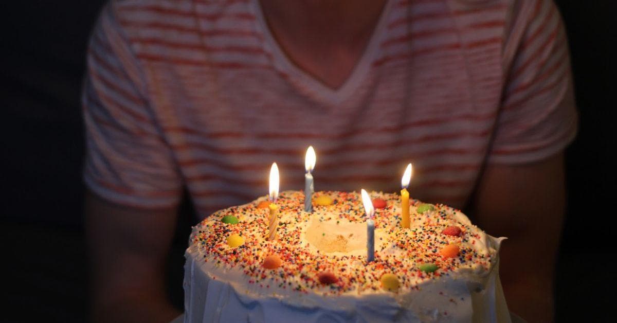 50+ Celebrities Born on May 20