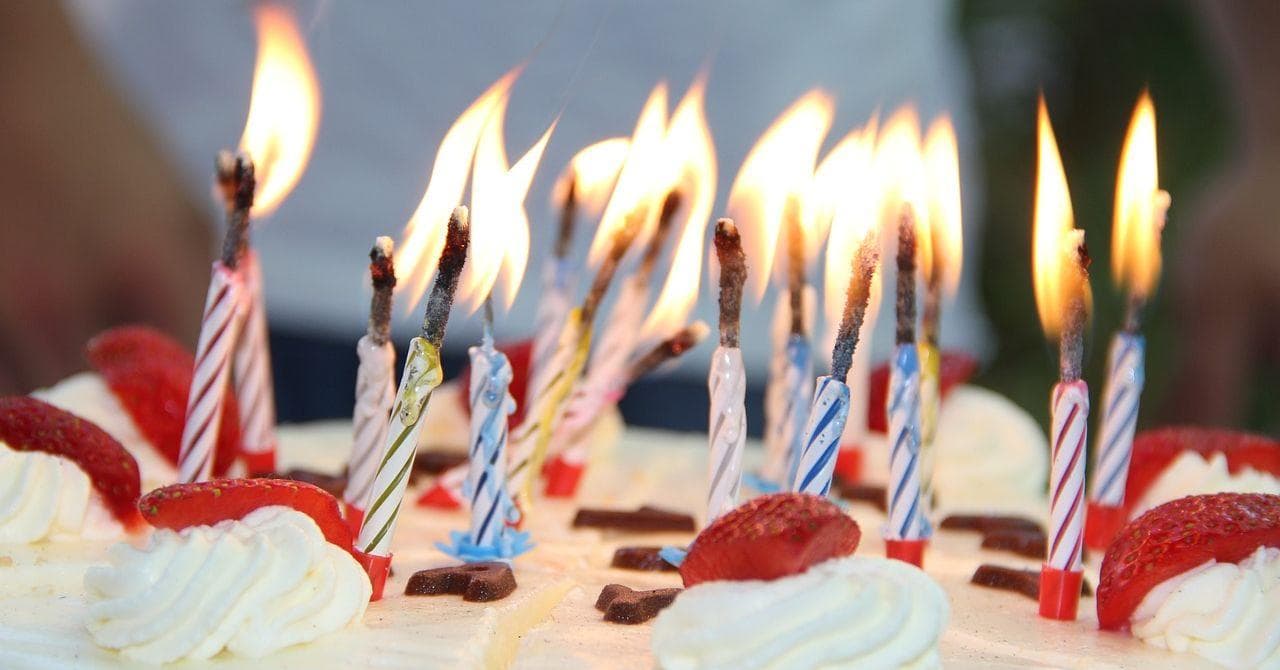 50+ Famous People Born On July 27