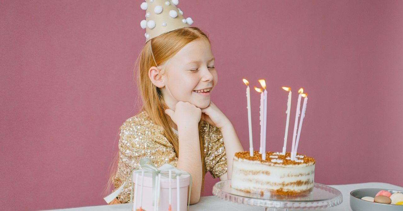 50+ Famous People Born On August 20