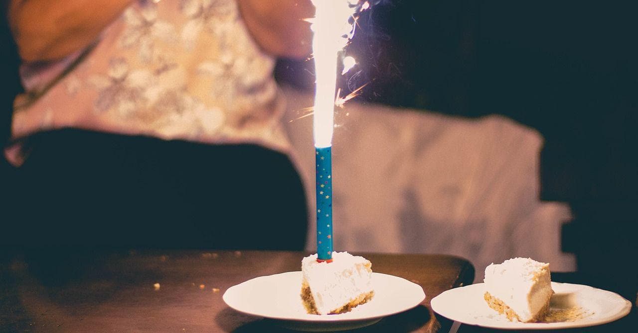 50+ Famous People Born On October 10