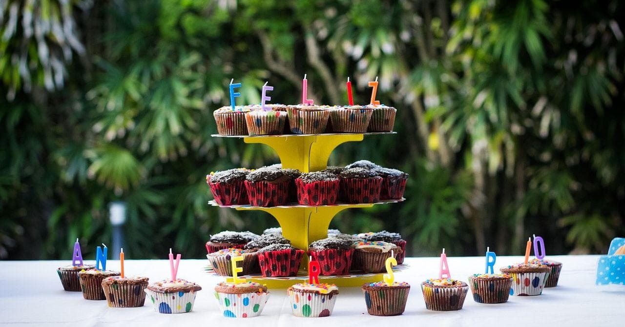 50+ Famous People Born On October 1