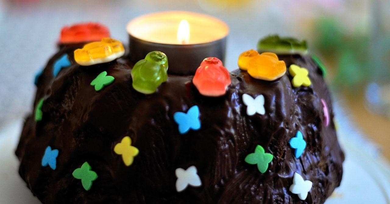 50 famous people born on march 28