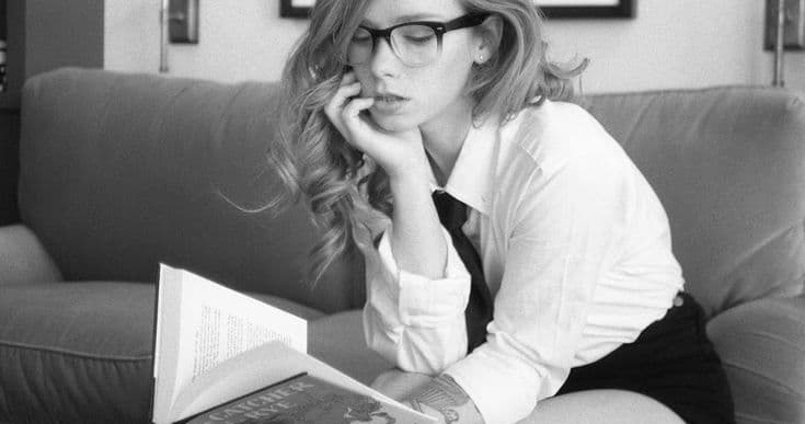 Hot Girl Reading Book Pictures | 50 Sexiest Photos of Girls Reading