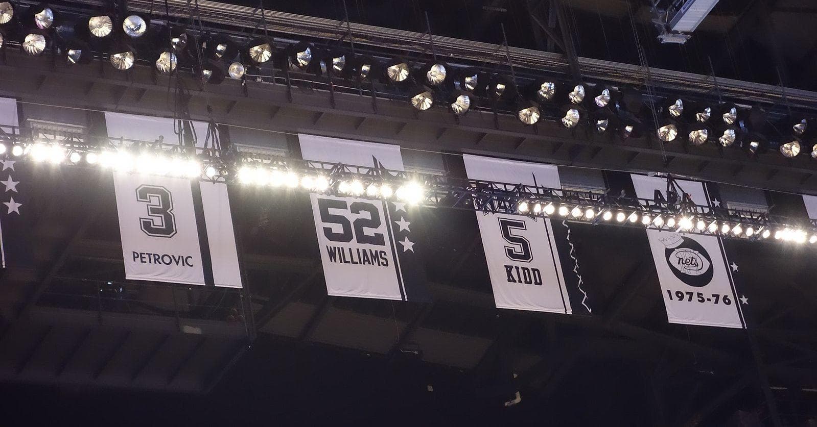 brooklyn nets retired numbers