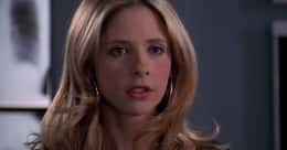33 Of Sarah Michelle Gellar's Most Iconic Hairstyles On 'Buffy the Vampire Slayer'