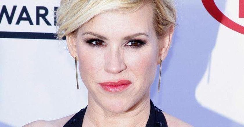 Molly Ringwald: TV Shows Starring Molly Ringwald (4 Items)