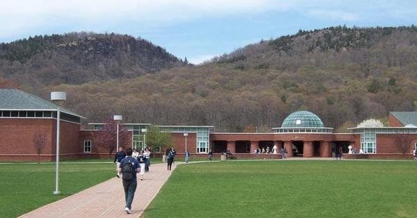 Famous Alumni of Quinnipiac University; Graduates and Students of Note