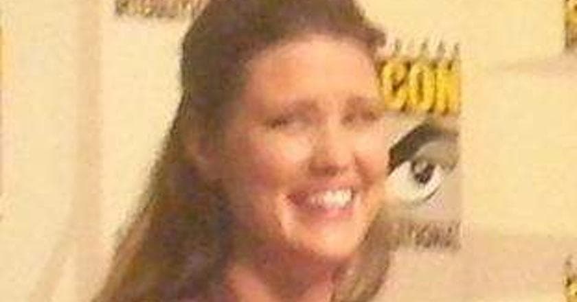 Sarah Lancaster: TV Shows Starring Sarah Lancaster -5 Items-