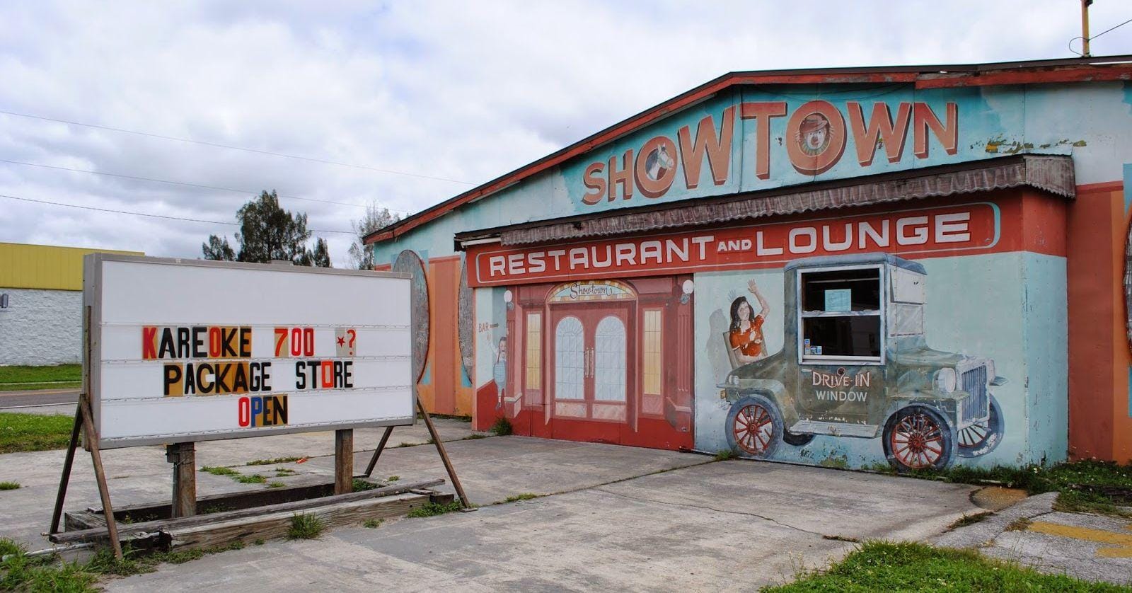 Gibsonton, FL, Is Full Of Circus Freaks (Literally)