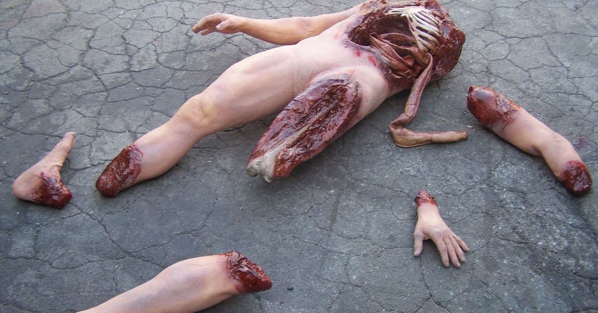 9 Dead Bodies Actually Used as Halloween Decorations (Page 2)