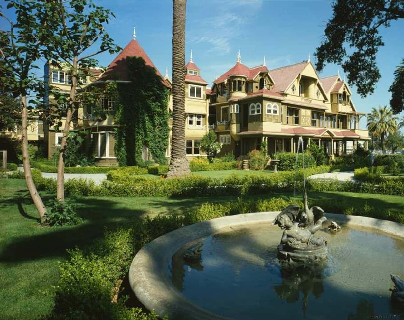 Winchester Mystery House, A Victorian Maze Built To Hide Its Owner From Spirits