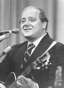 Визбор лебедь. Визбор лебедь. Визбор в молодости. Визбор лебедь. Визбор лебедь.