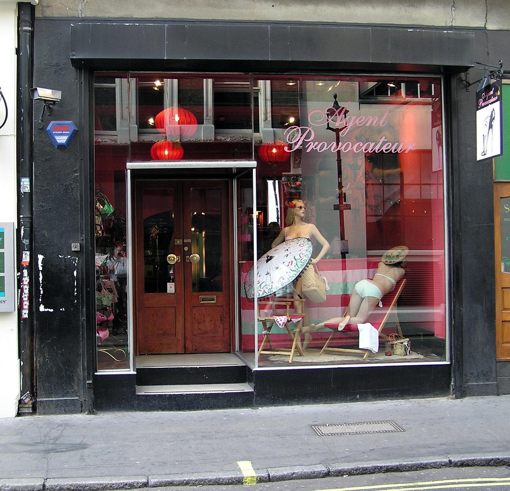 List of women's clothing stores deals