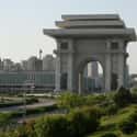 Arch of Triumph on Random Most Important Gates in History