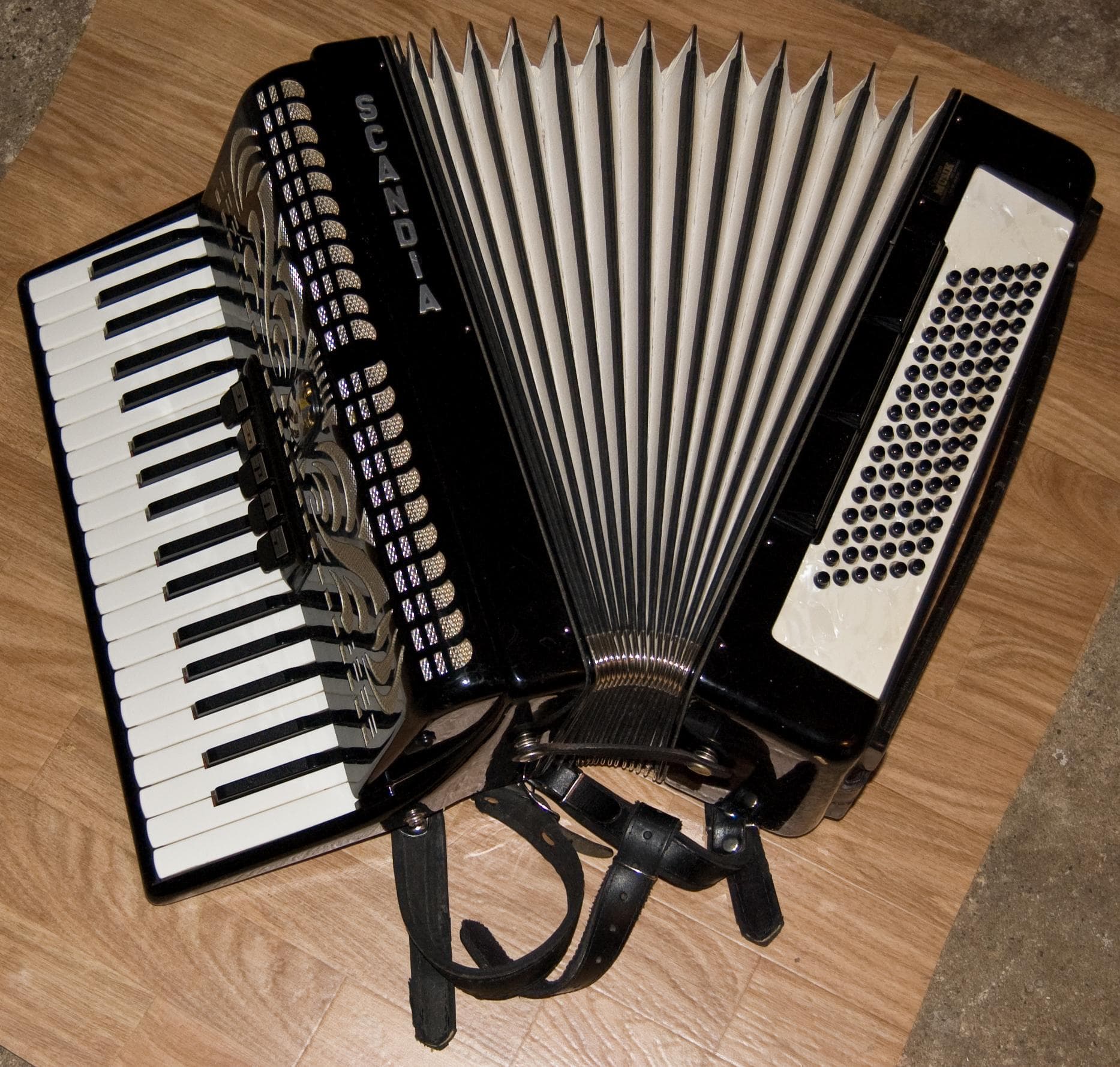 Different types of keyboard deals musical instruments