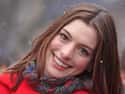 age 36   Anne Jacqueline Hathaway is an American actress, singer, and producer. After several stage roles, Hathaway appeared in the 1999 television series Get Real.