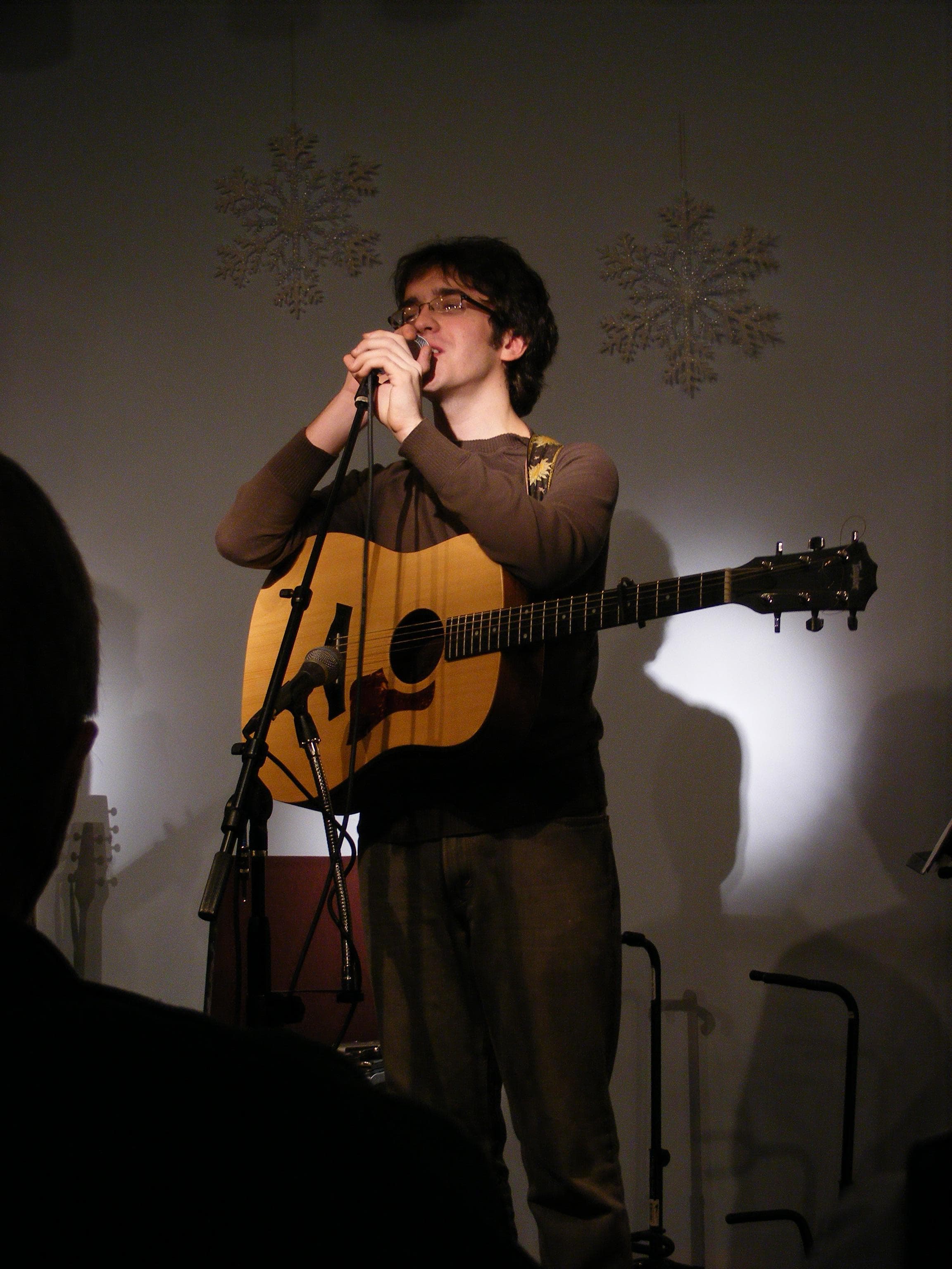 Celebrities Born in 1991 | List of Famous Men & Women Born in 1991