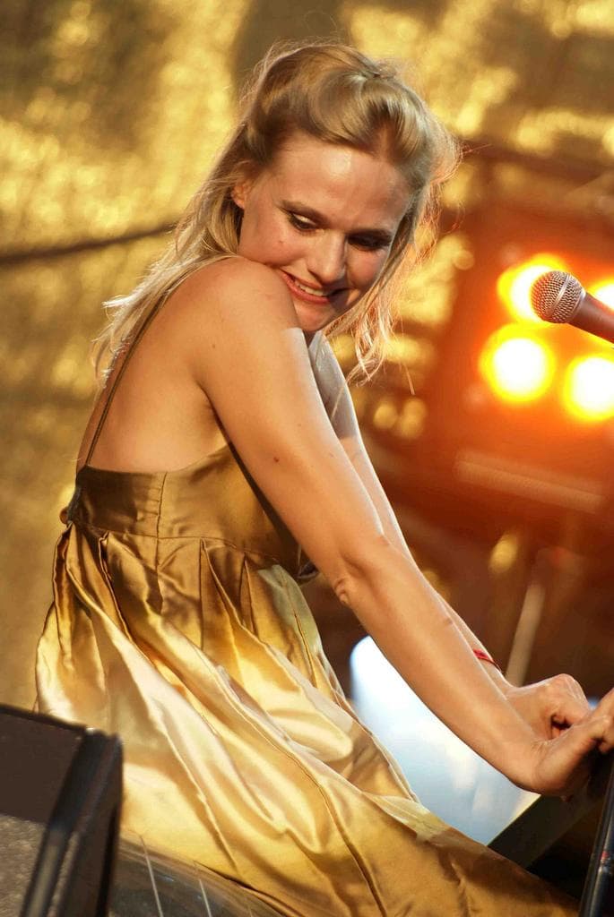 Famous Female Songwriters List of Top Female Songwriters