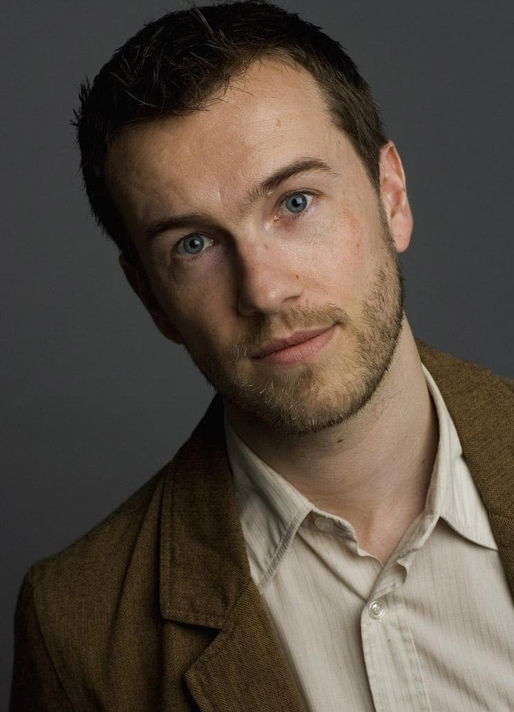 Celebrities Born in 1974 | List of Famous Men & Women Born in 1974