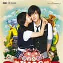 Kim Hyun-joong, Jung So-min, Lee Si-young   Playful Kiss is a 2010 South Korean romantic-comedy television series, starring Jung So-min and Kim Hyun-joong.
