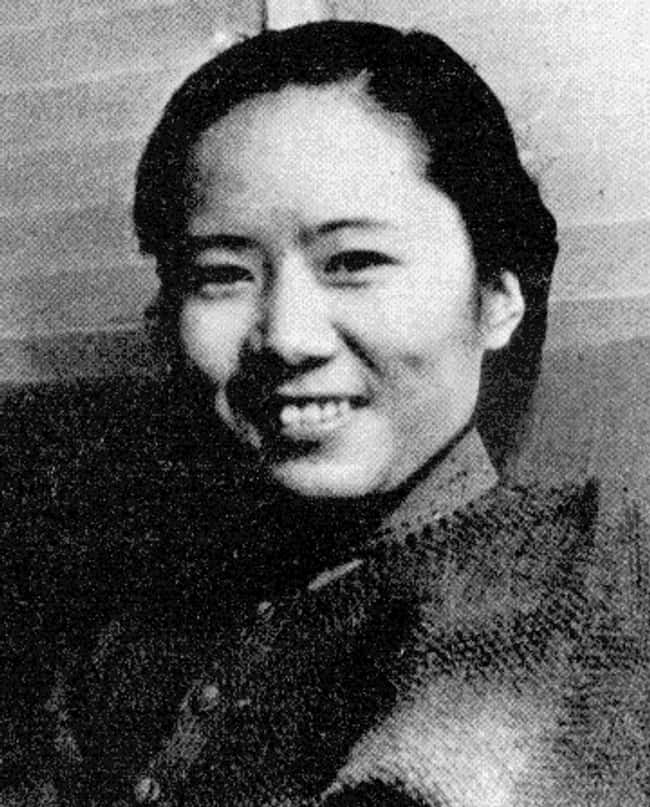 Chien-Shiung Wu is listed (or ranked) 8 on the list 16 Brilliant Women From History Who Got No Credit For Their Groundbreaking Work