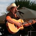 Chris Cagle on Random Best Country Singers From Texas