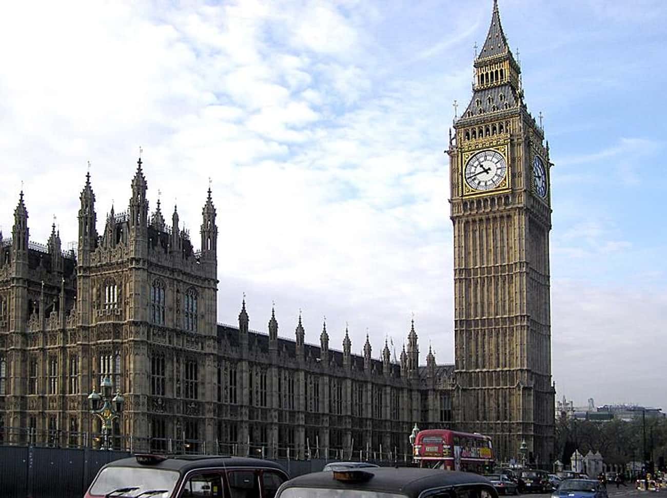 Описать лондон. Часовая башня Вестминстерского дворца. Биг Бен в Лондоне. Достопримечательности Англии Биг Бен. Башня Святого Стефана Вестминстерского дворца.