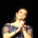 Crystal Gayle on Random Top Female Country Singers