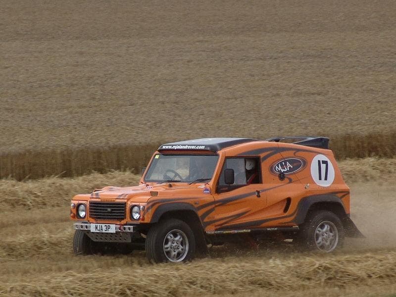 Bowler. Ленд Ровер Боулер. Bowler EXR Rally. Wildcat Дефендер. Боулер Вайлдкэт.