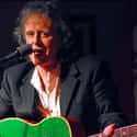 British Invasion, Psychedelic folk, Psychedelic pop   Donovan is a British singer, songwriter and guitarist.