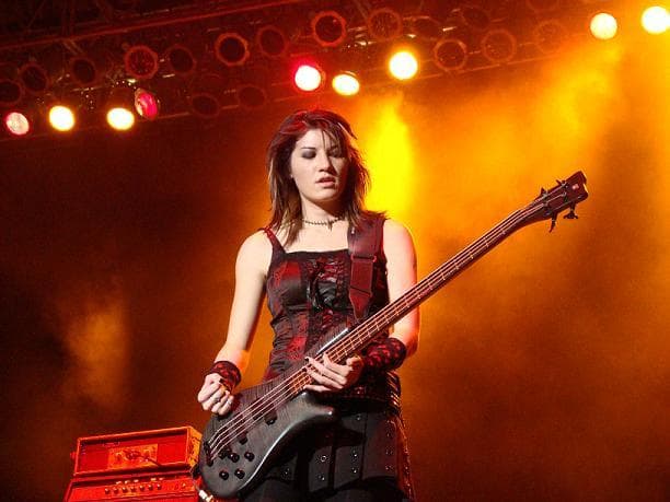 Best Female Hard Rock Bassists | List of Women Metal Bass Players