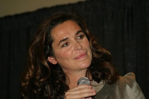 Female Celebrities Who Are 6’1" Tall