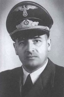 Celebrities Born in 1900 | List of Famous Men &amp; Women Born in 1900 (Page 2)