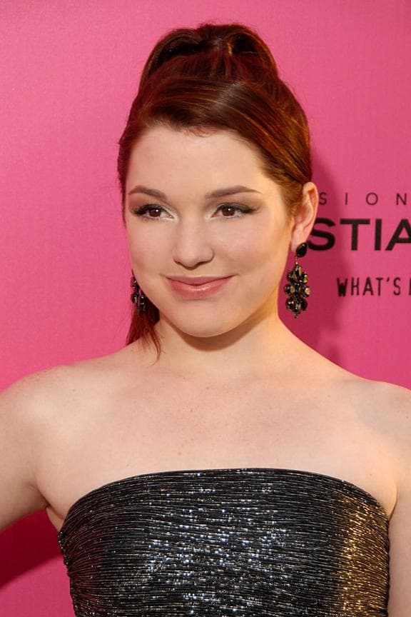 Jennifer Stone and Nicole Anderson Join the Cast of Mean Girls 2 - J-14