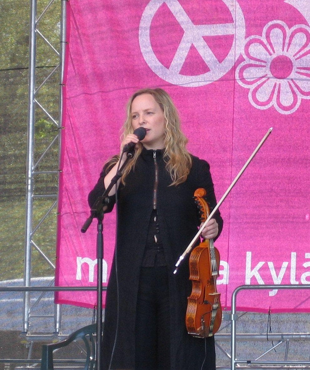 Famous Female Violinists List of Top Female Violinists