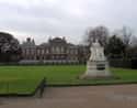 Kensington Palace on Random Royal Estates That Cost The Outrageous Amounts Of Money
