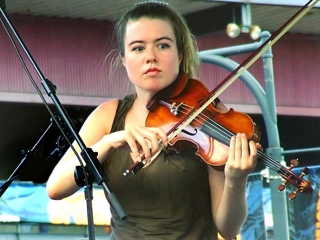 Famous Female Violinists List of Top Female Violinists