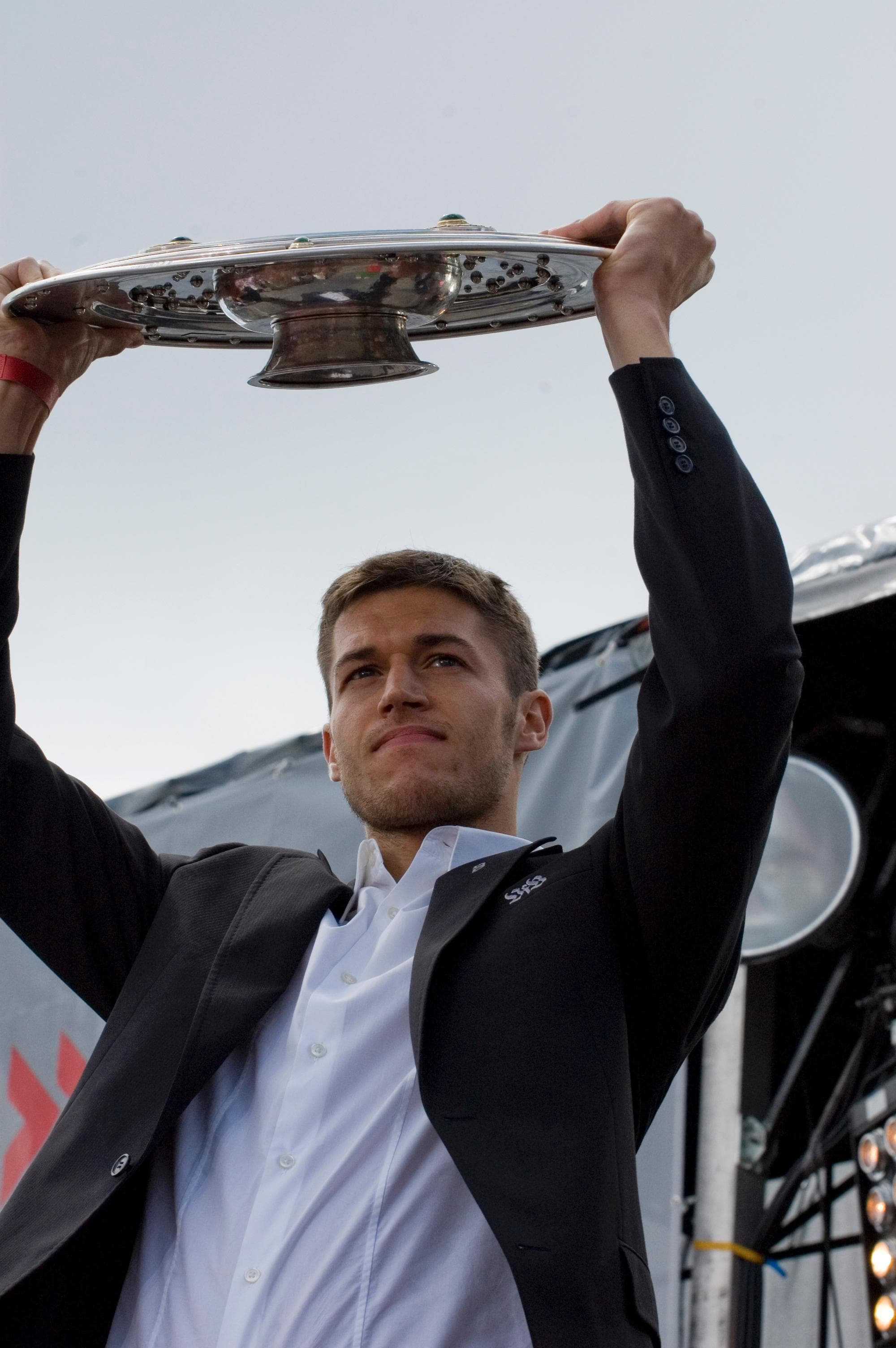 25+ Famous People Born On 4/26 | Celebrities With April 26 Birthdays