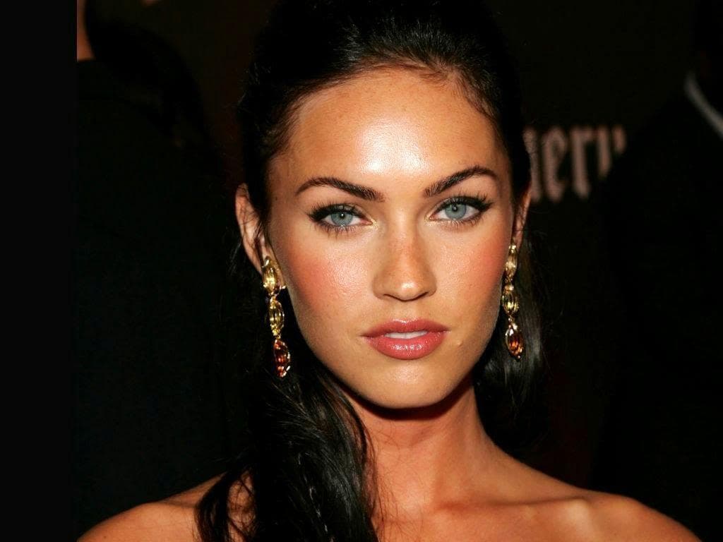 Blue eye hot girls The 23 Most Gorgeous Blue Eyed Women In Hollywood Ranked