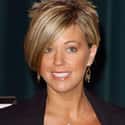 age 43   Kate Gosselin is the wife of Jon Gosselin and the mother of 8 children.