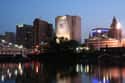 Newark on Random Best Skylines in the United States