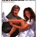 Julia Roberts, Richard Gere, Christopher Meloni   Runaway Bride is a 1999 American romantic comedy film directed by Garry Marshall, and stars Julia Roberts and Richard Gere.The screenplay was written by Josann McGibbon, Sara Parriott and Audrey...