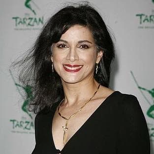Female or Women Celebrity Hairstyles: Saundra Santiago