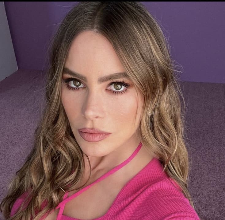 The 100+ Most Beautiful Brunette Women, Ranked By Fans