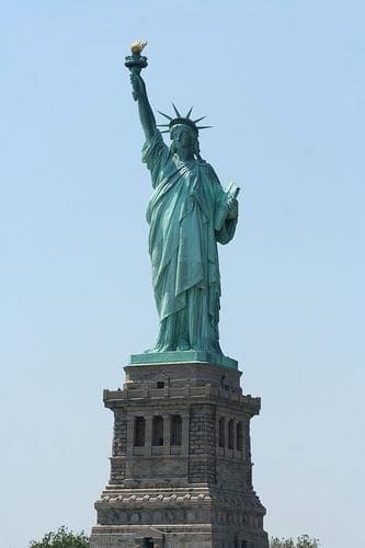 Известные статуи мира с названиями