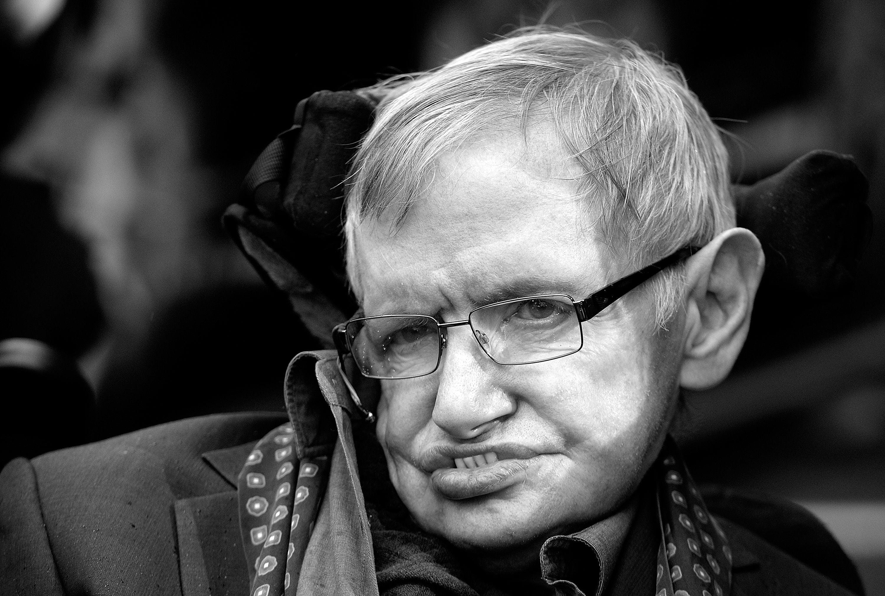 Что открыл stephen hawking