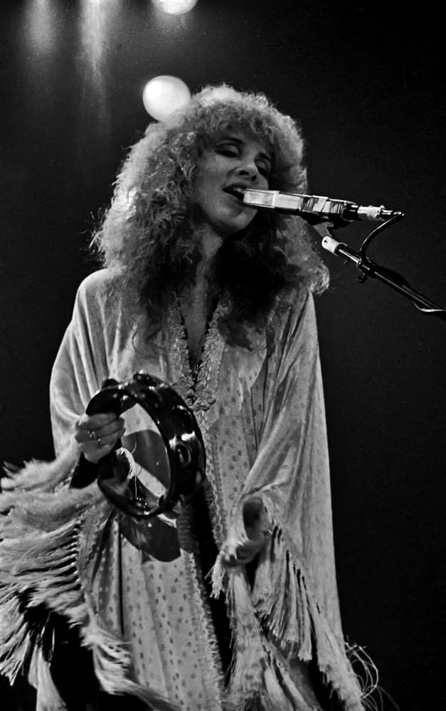 Weird Facts We Didn’t Know About Lead Singers Of Bands