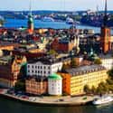 Stockholm on Random Global Cities