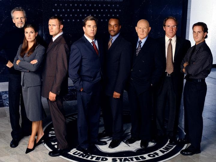 Устроившего переполох. Праздничный переполох 2017. Устроившего переполох. Устроившего переполох. Свадебный переполох комедия 2017.